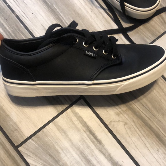 Vans - Picture 2 of 4
